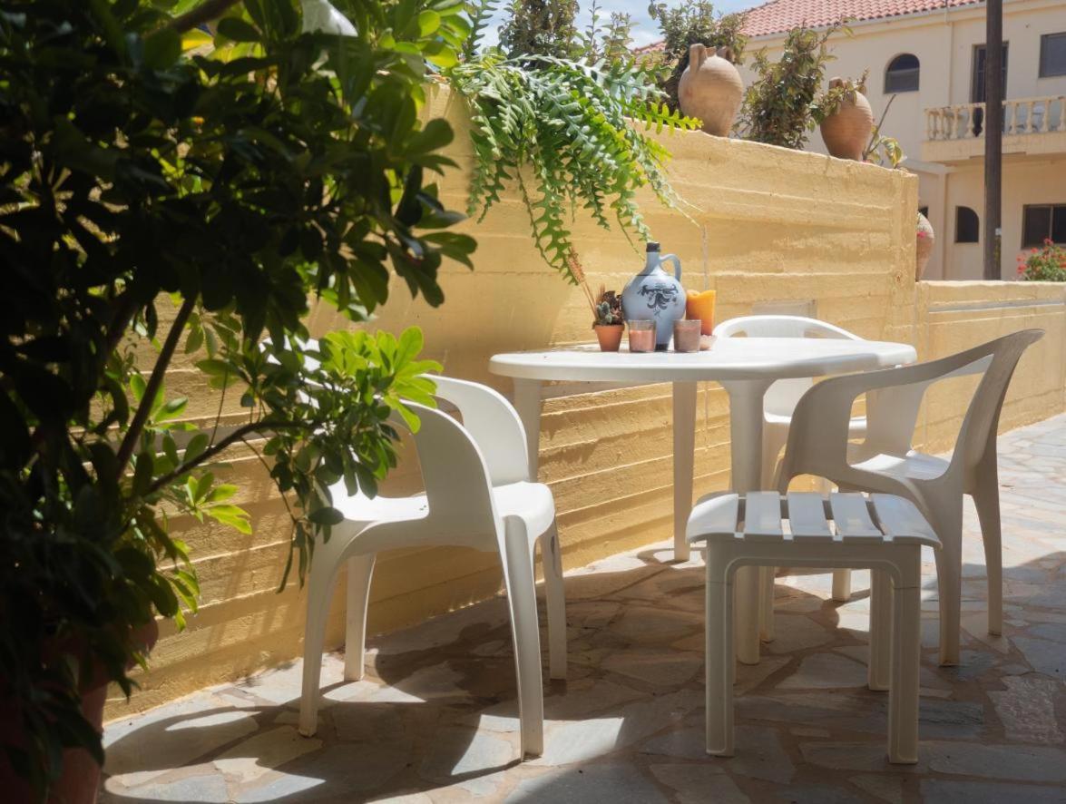Private Art Studio 50M From Sea Monemvasía Exterior foto